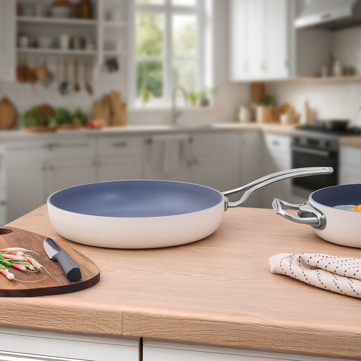 Aryıldız Colombus Crystal Metal Kulp Tava - 26 Cm