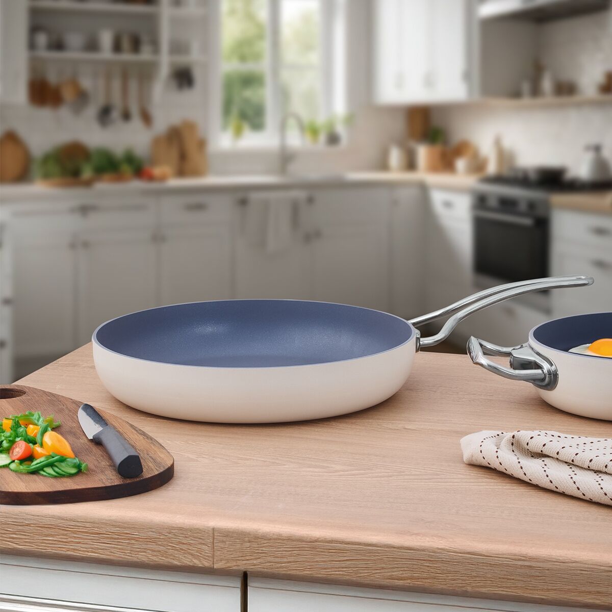 Aryıldız Colombus Crystal Metal Kulp Tava - 28 Cm