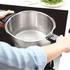 Fissler Vitavit® Premium 4.5 Litre Düdüklü Tencere Seti+2 Parça Buharda Pişirme+SKT Tarif Kitabı