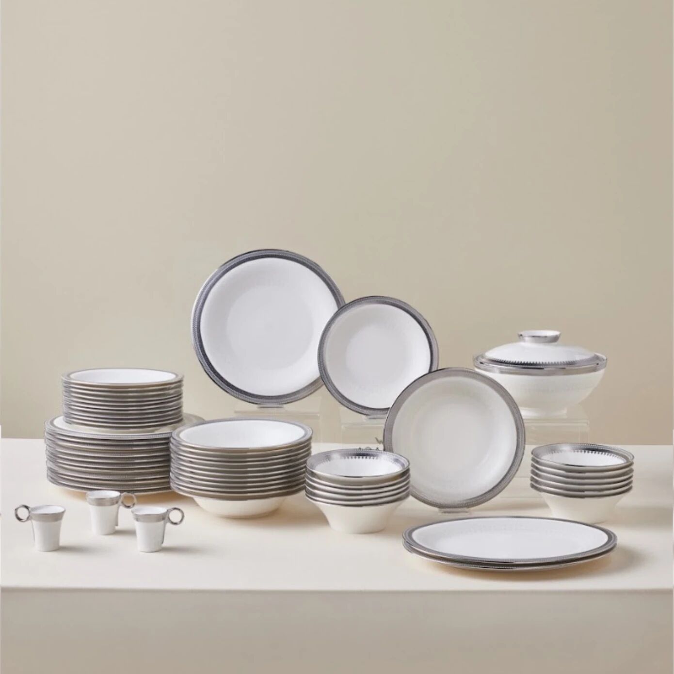 Karaca Royal Bone Kate 55 Parça 12 Kişilik Yemek Takımı Platin